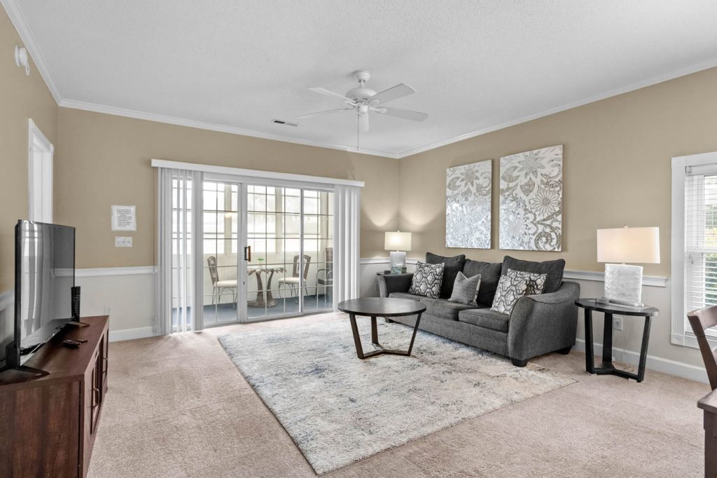 Picture of Riverwalk Retreat Living Room on NPR Vacation Rentals.